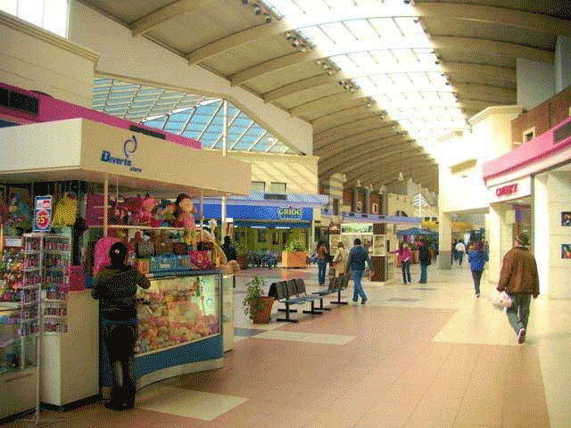 Vistas Centro Comercial  en la terminal de ómnibus